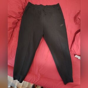 Nike Tech Joggers